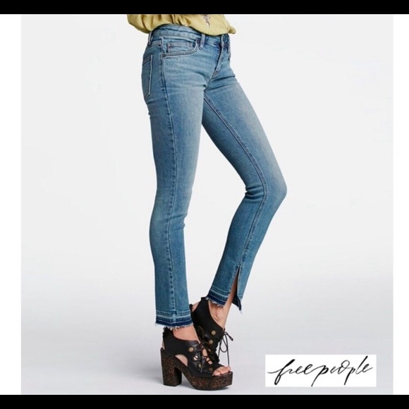 Free People Denim - Free People ankle zip raw hem jeans size 24